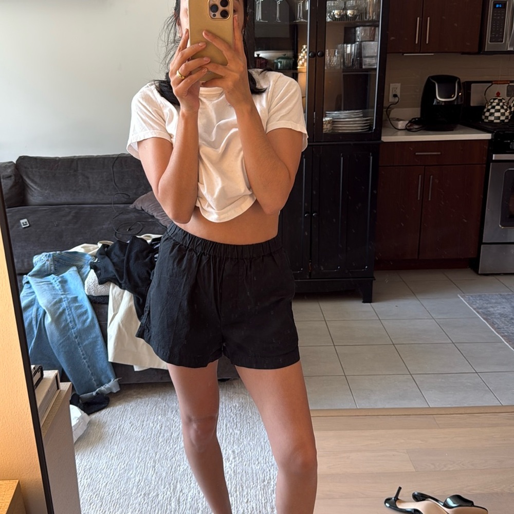 Wilfred Duo-Pack Lightweight Elastic-Waist Shorts in White & Black - Picture 10 of 10
